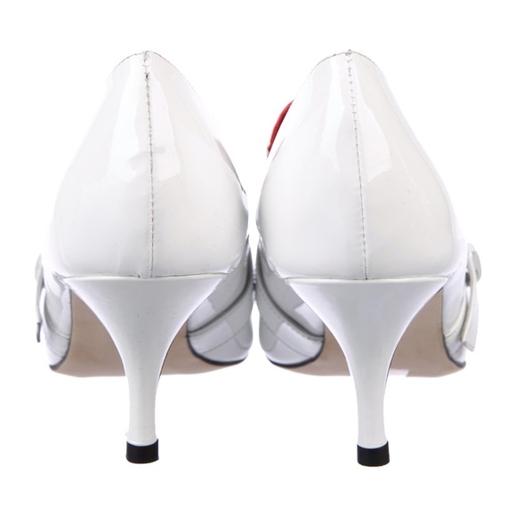 White shoes - Picture 2 of 4